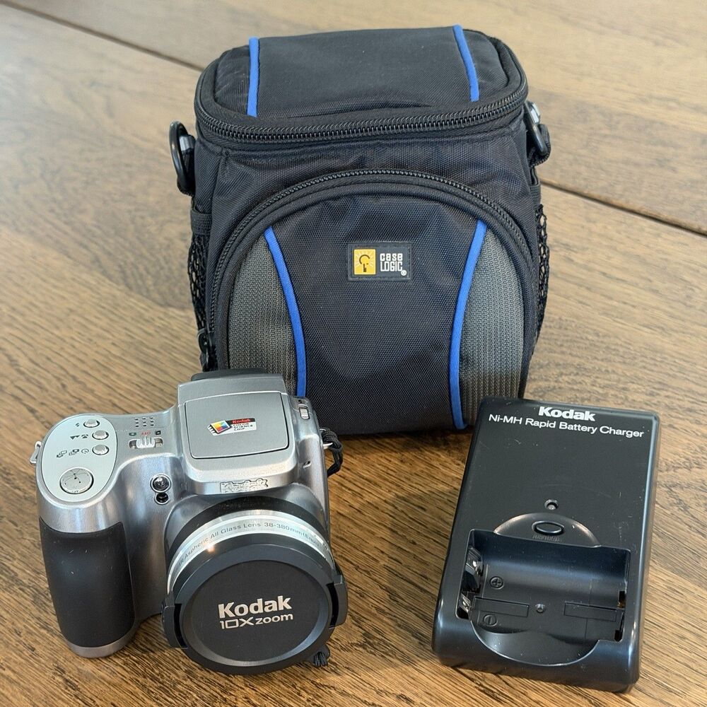 Kodak EasyShare Z740 5.0MP Digital Camera Silver 10x Optical Zoom TESTED